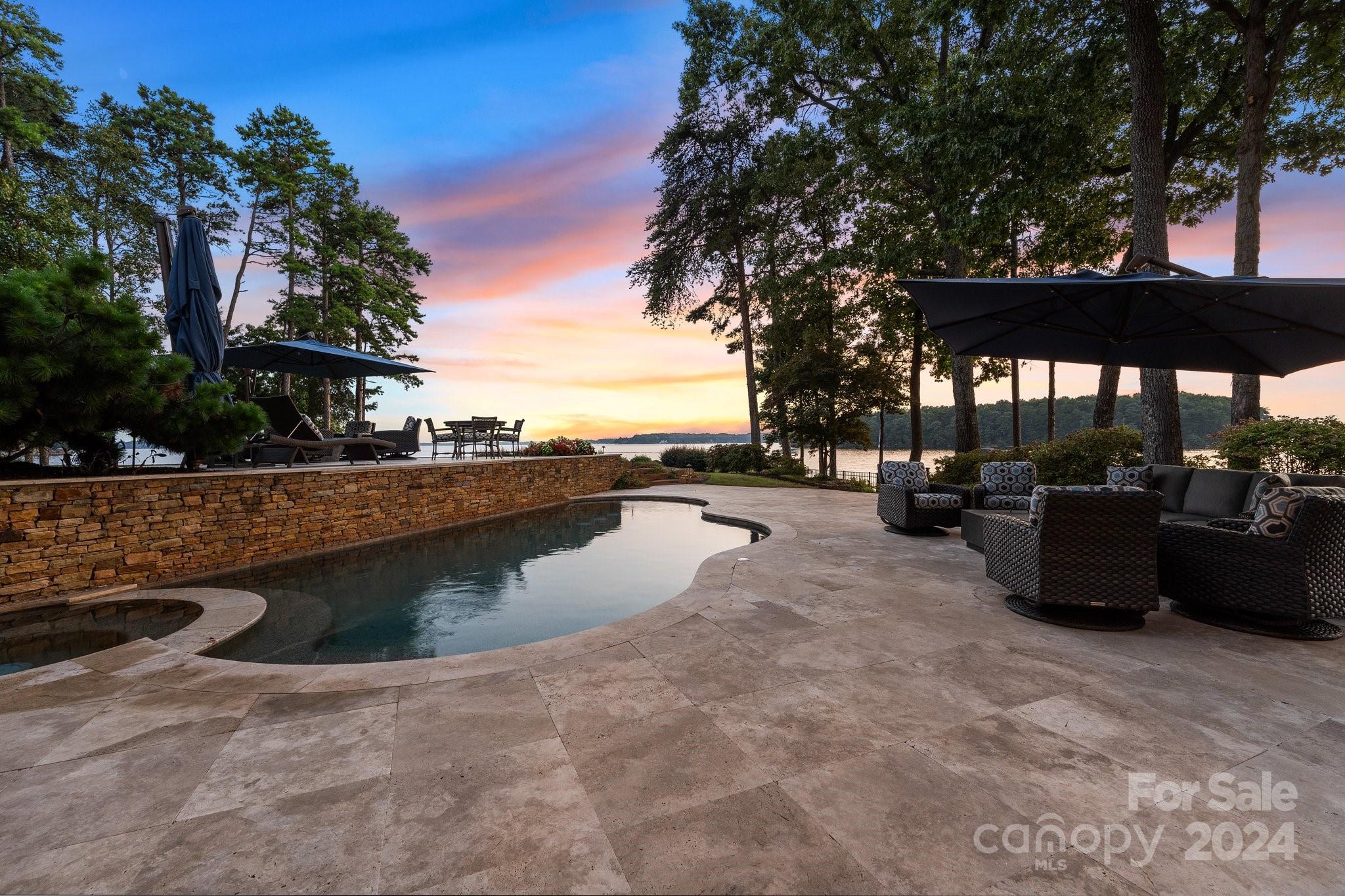 The Peninsula - Residential