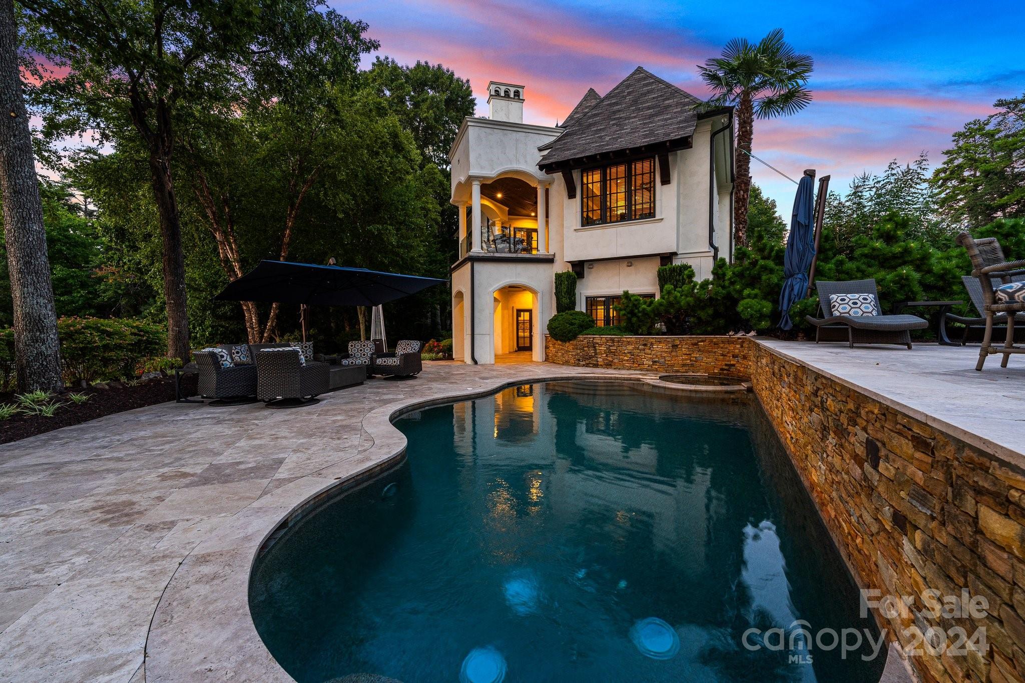 The Peninsula - Residential