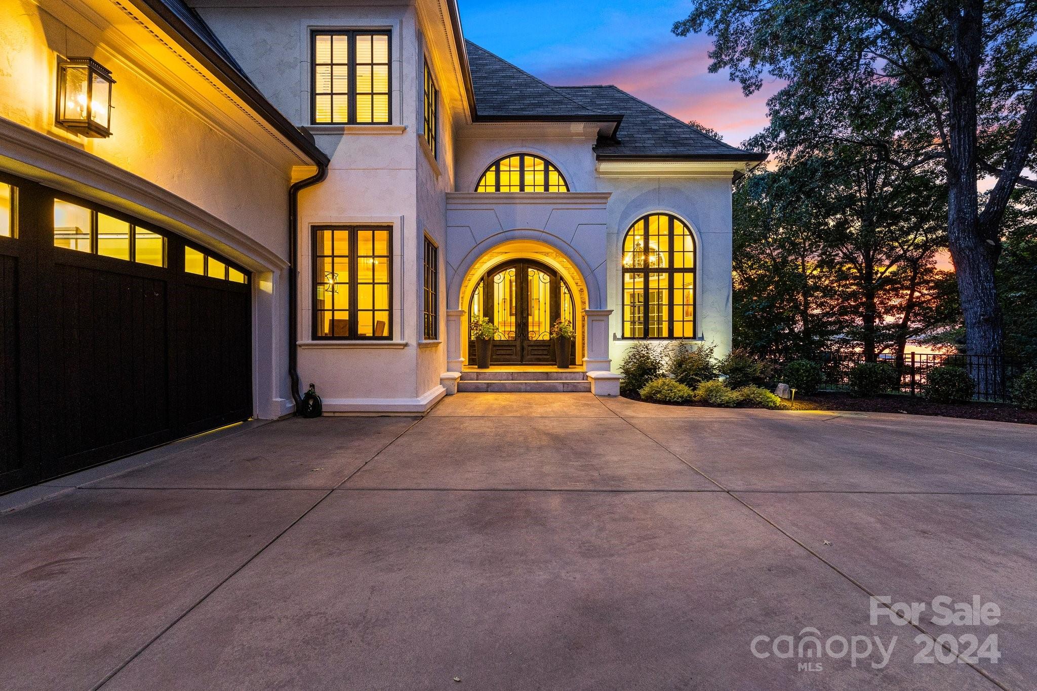 The Peninsula - Residential