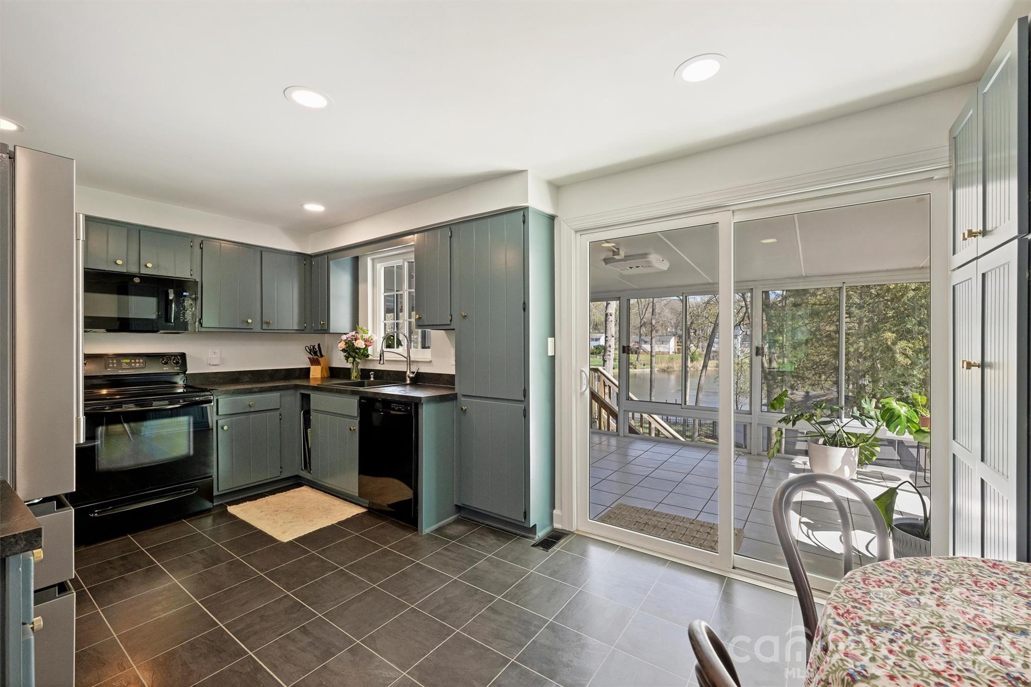 Shadow Lake - Residential