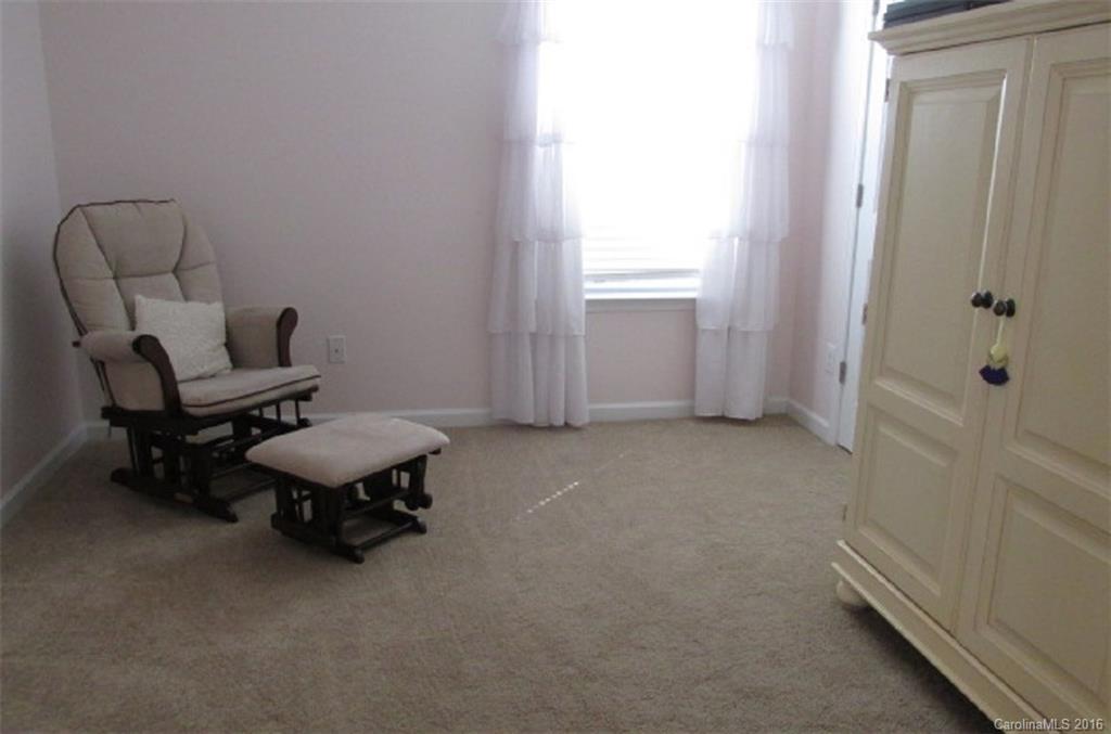 Newport Lakes - Residential