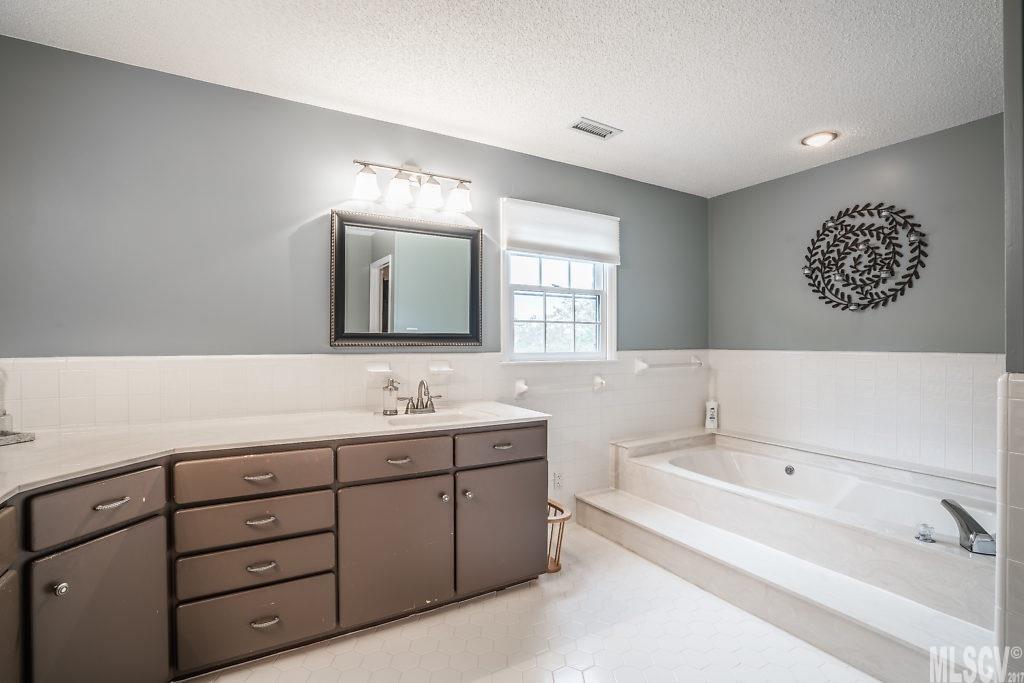 Moores Ferry - Residential