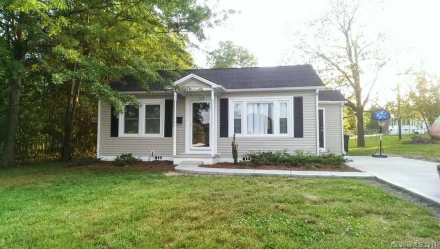 RIGHT PRICE! RIGHT TIME! Outstanding to to bottom remodel on this 2 bedroom bungalow. All the work is done w all HW and ceramic tile floors.  Neutral ccolors, Level Yard, newly proured concrete driveway. Easy access to main rds.  All remodeling done in the past 2.5 yrs: Roof, vinyl exterior,HVAC, walls, wiring, plumbing,windows, and more. SEE PICS