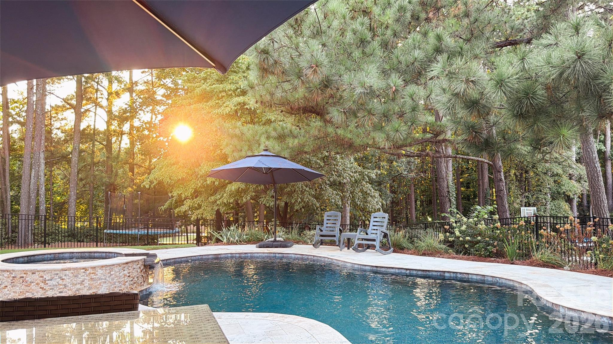 8049 Ravenwood Lane