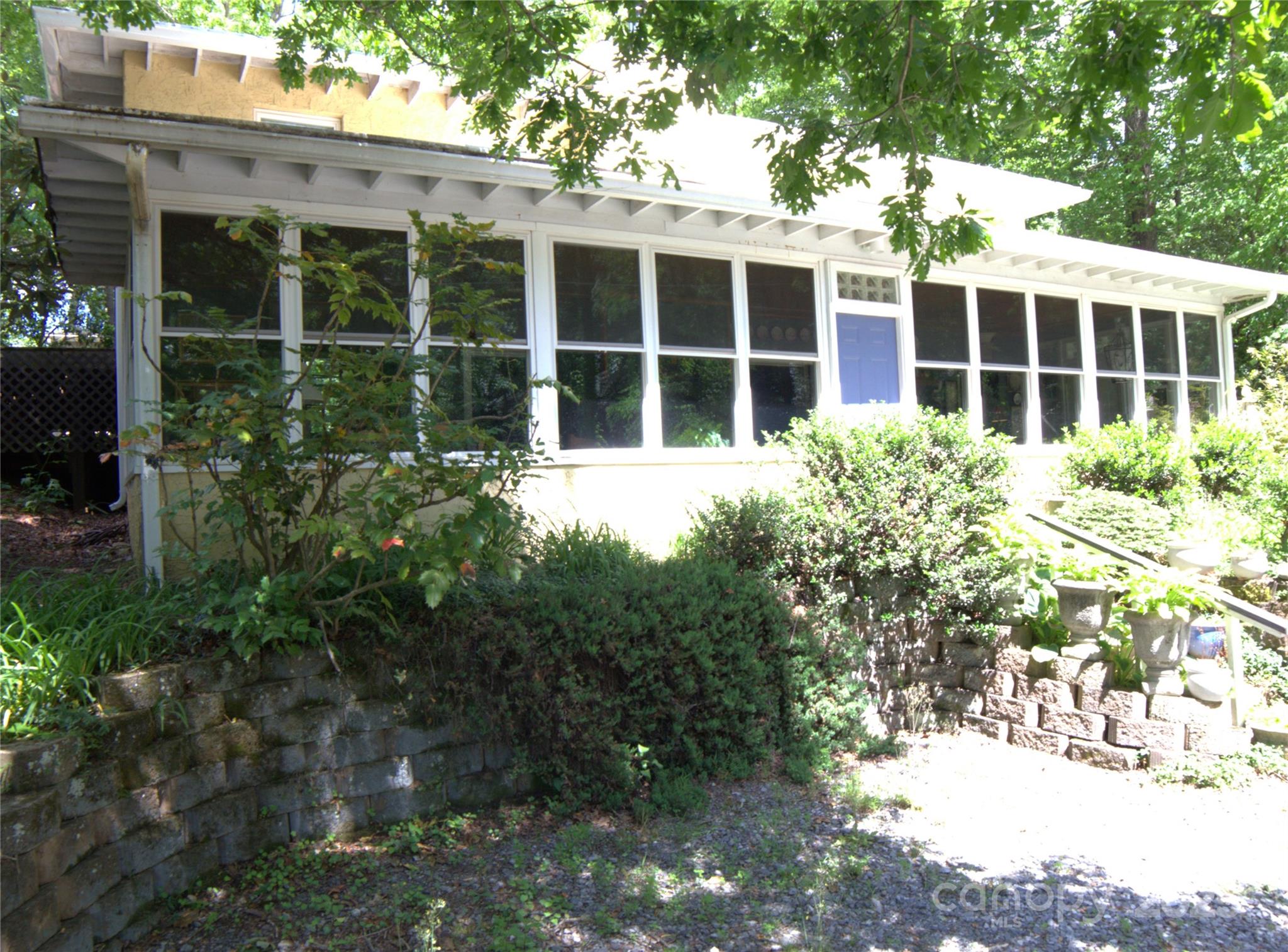 26 Kitazuma Road