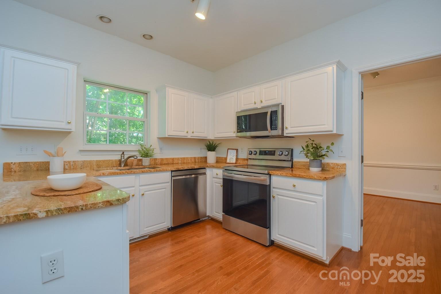 8510 Glade Court