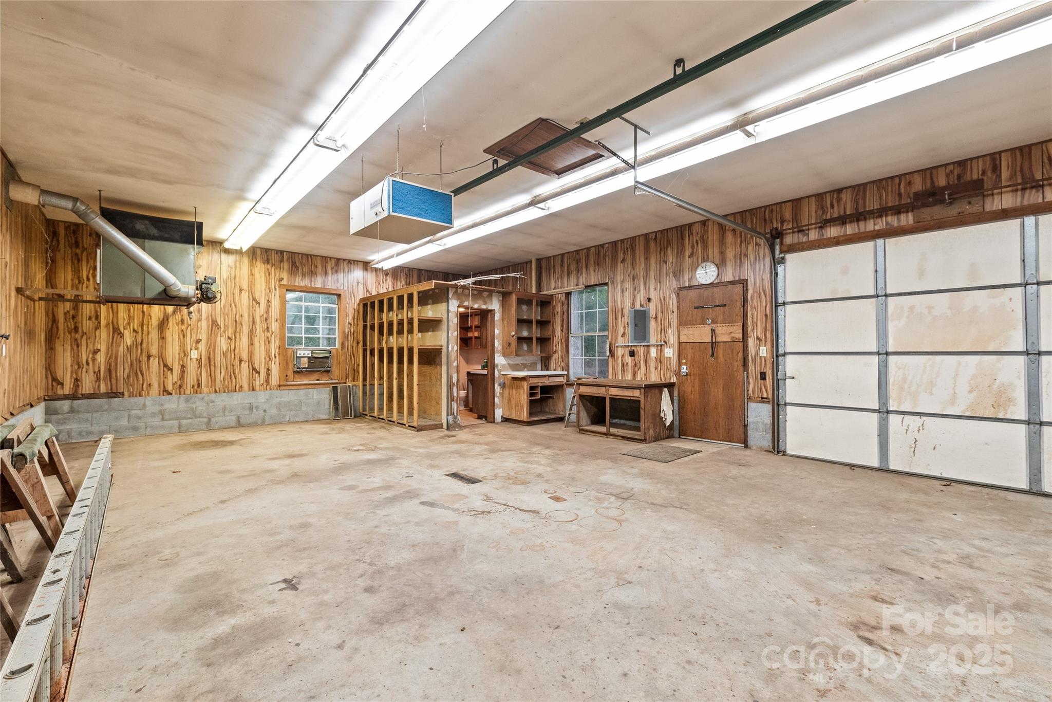 3985 Well Road