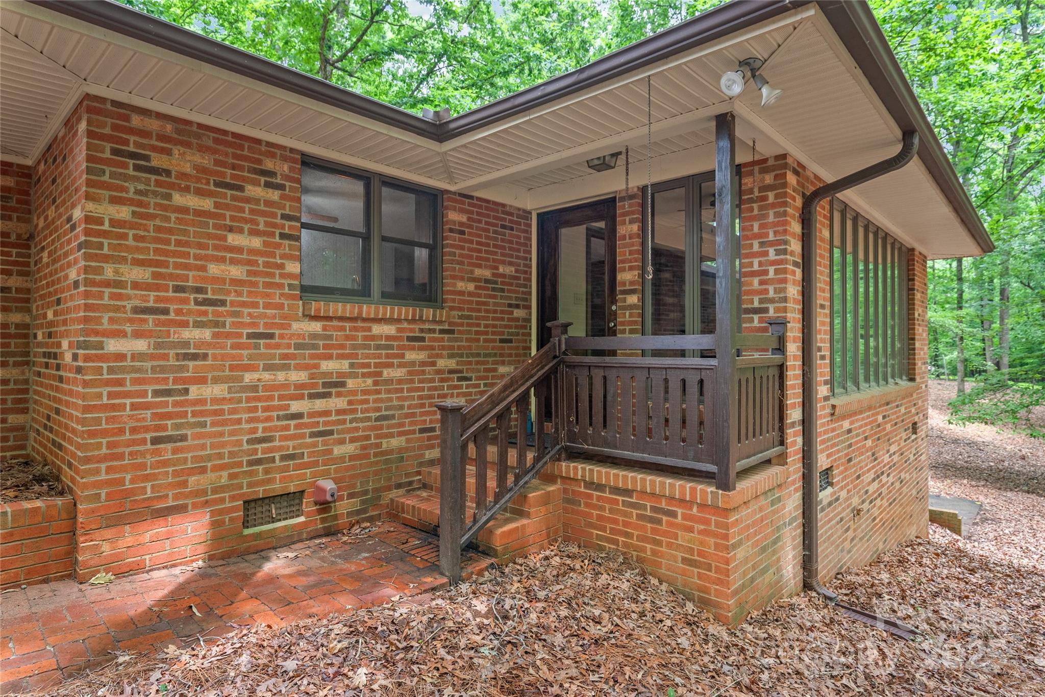 3985 Well Road