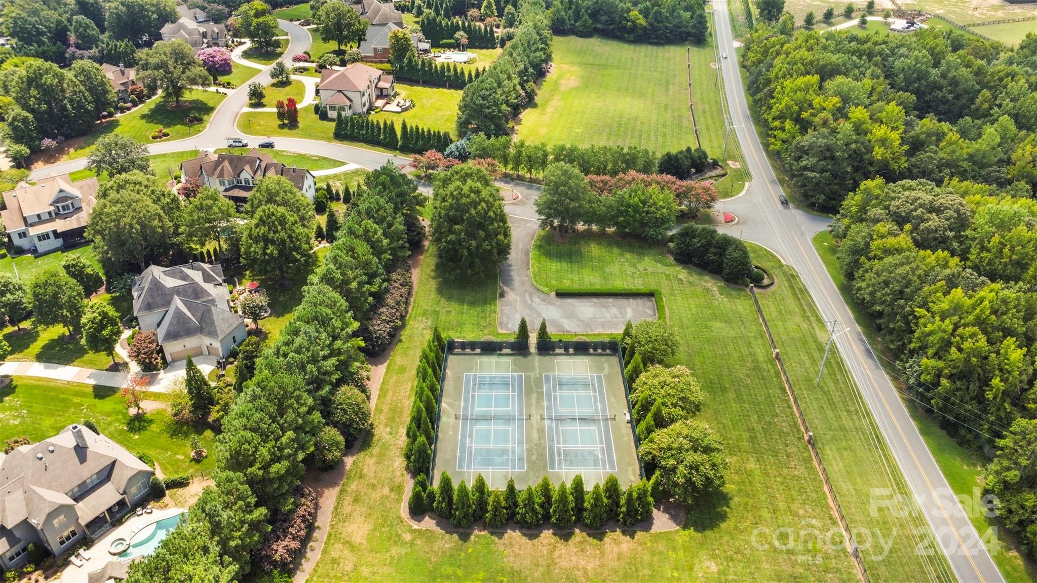 Innisbrook At Firethorne - Residential