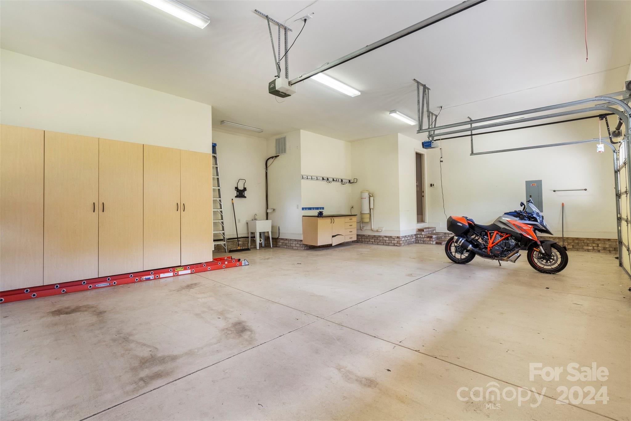 Innisbrook At Firethorne - Residential