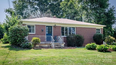 616 26th Street NW Hickory NC 28601