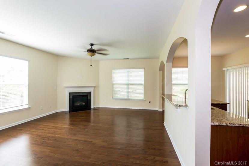 Stowe Pointe - Residential Lease