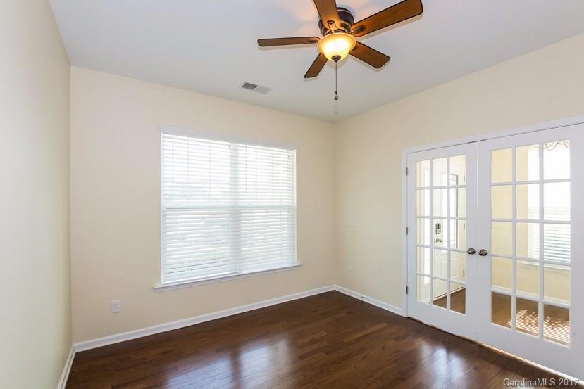 Stowe Pointe - Residential Lease