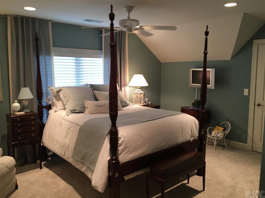 Moores Ferry - Residential