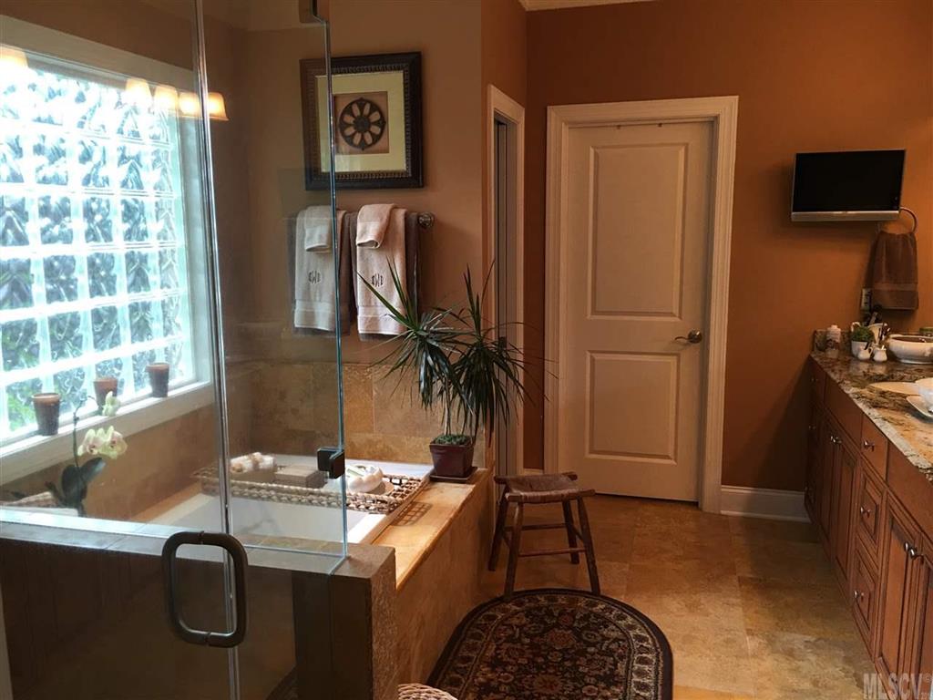 Moores Ferry - Residential