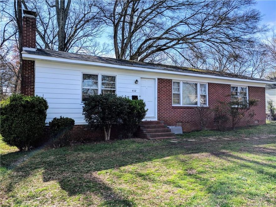 Calling all investors!! Rents for $650.00 a month. On over half an acre in the city! Close to downtown. Needs some TLC but great value! Sold "As-Is!" Lots of potential. Cash offers Only.