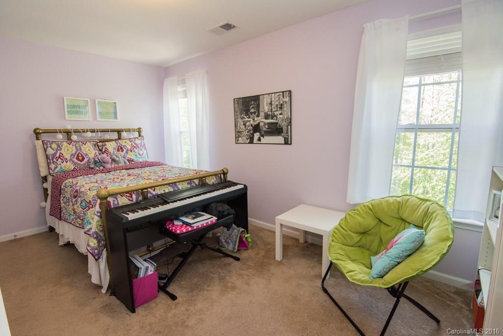 Dutchmans Meadow - Residential