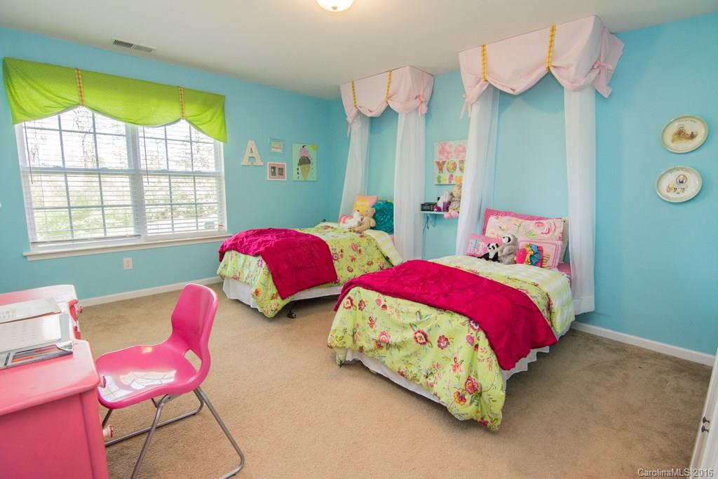 Dutchmans Meadow - Residential