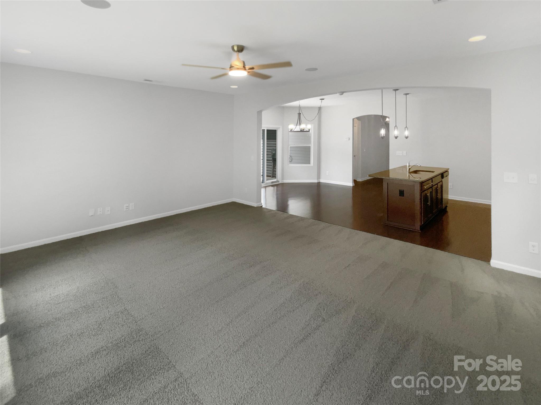 1104 Rook Road