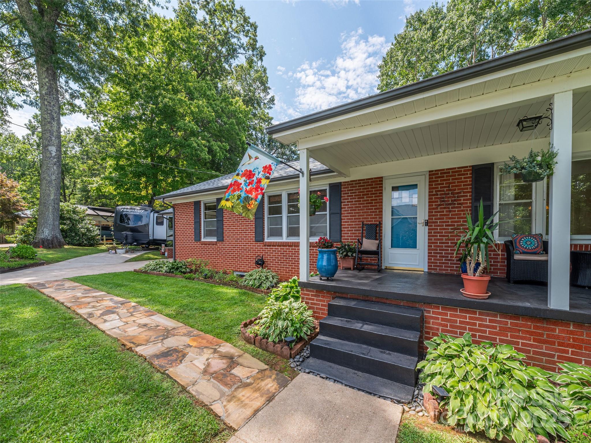 156 Highland Road