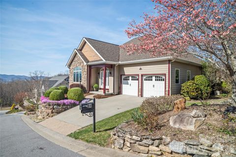 84 Deep Valley Lane Hendersonville NC 28791