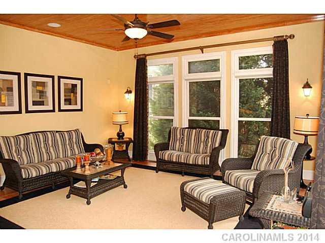 The Peninsula - Residential