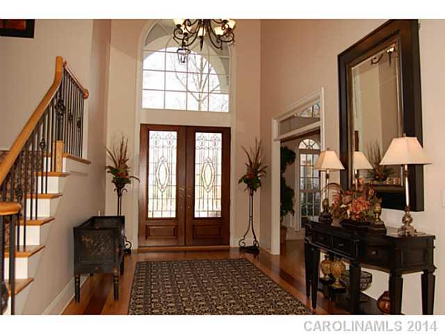 The Peninsula - Residential