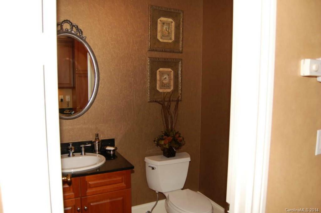 The Peninsula - Residential