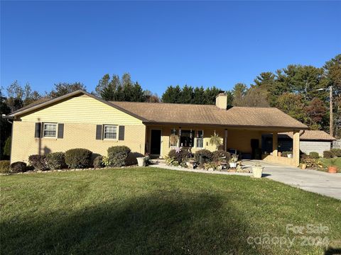 A home in Hendersonville