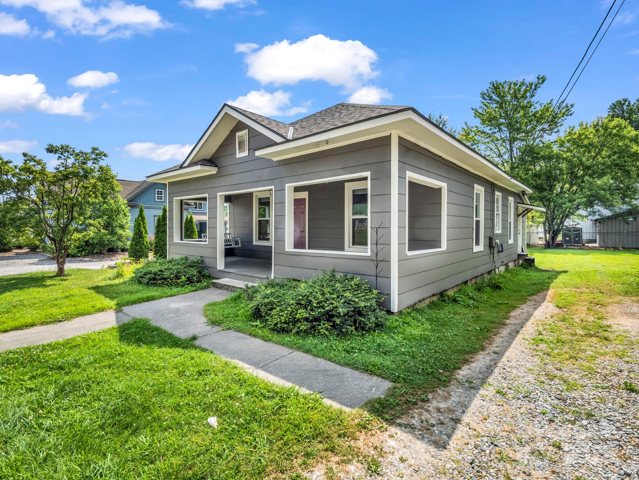 118 Railroad Avenue