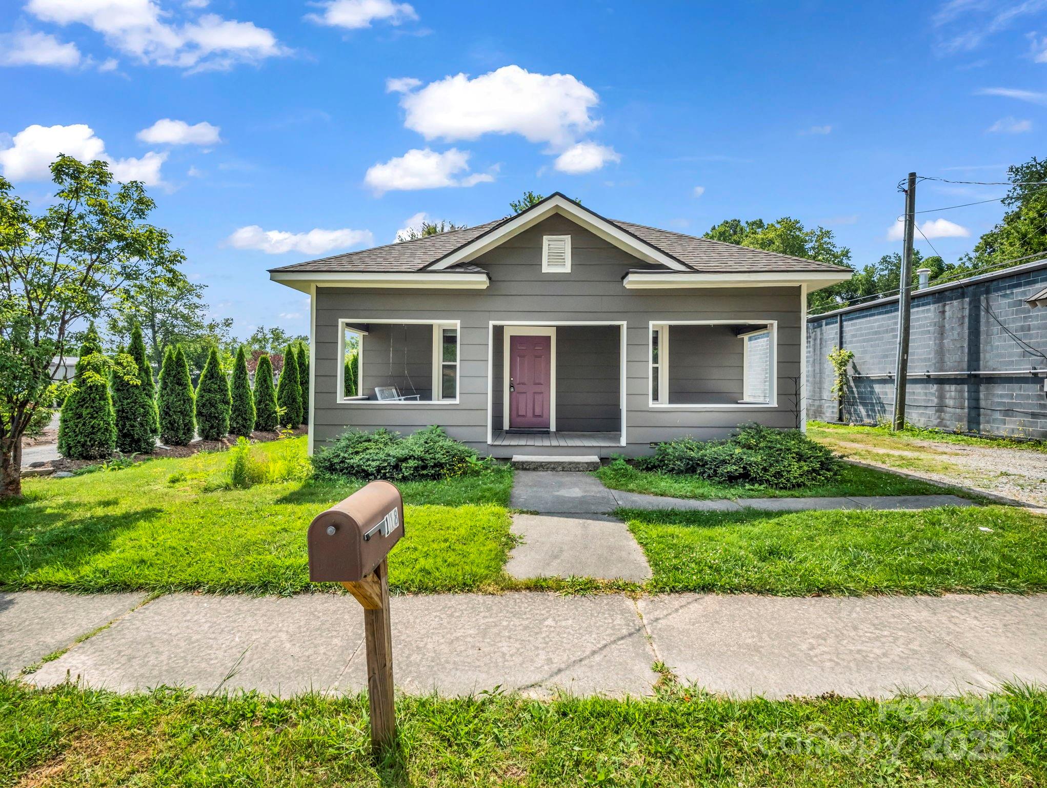 118 Railroad Avenue