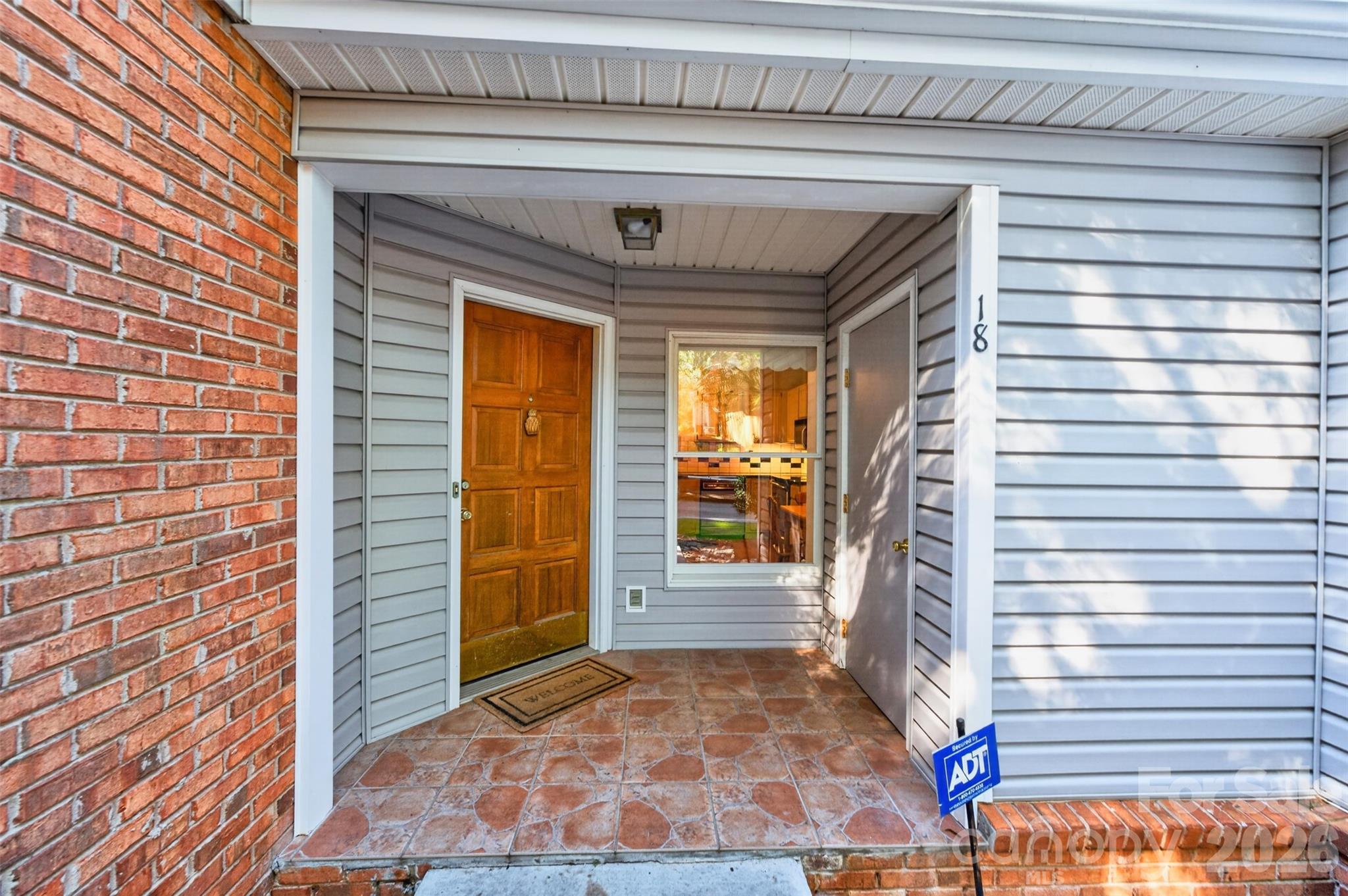 18 8th Avenue NW 18
