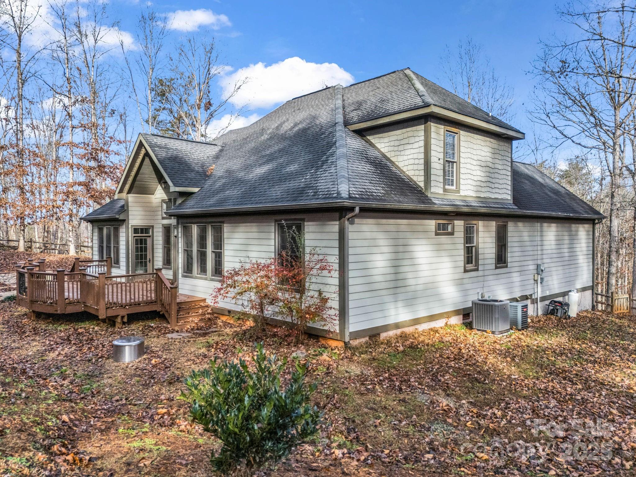 Vista At The Riverbank - Residential