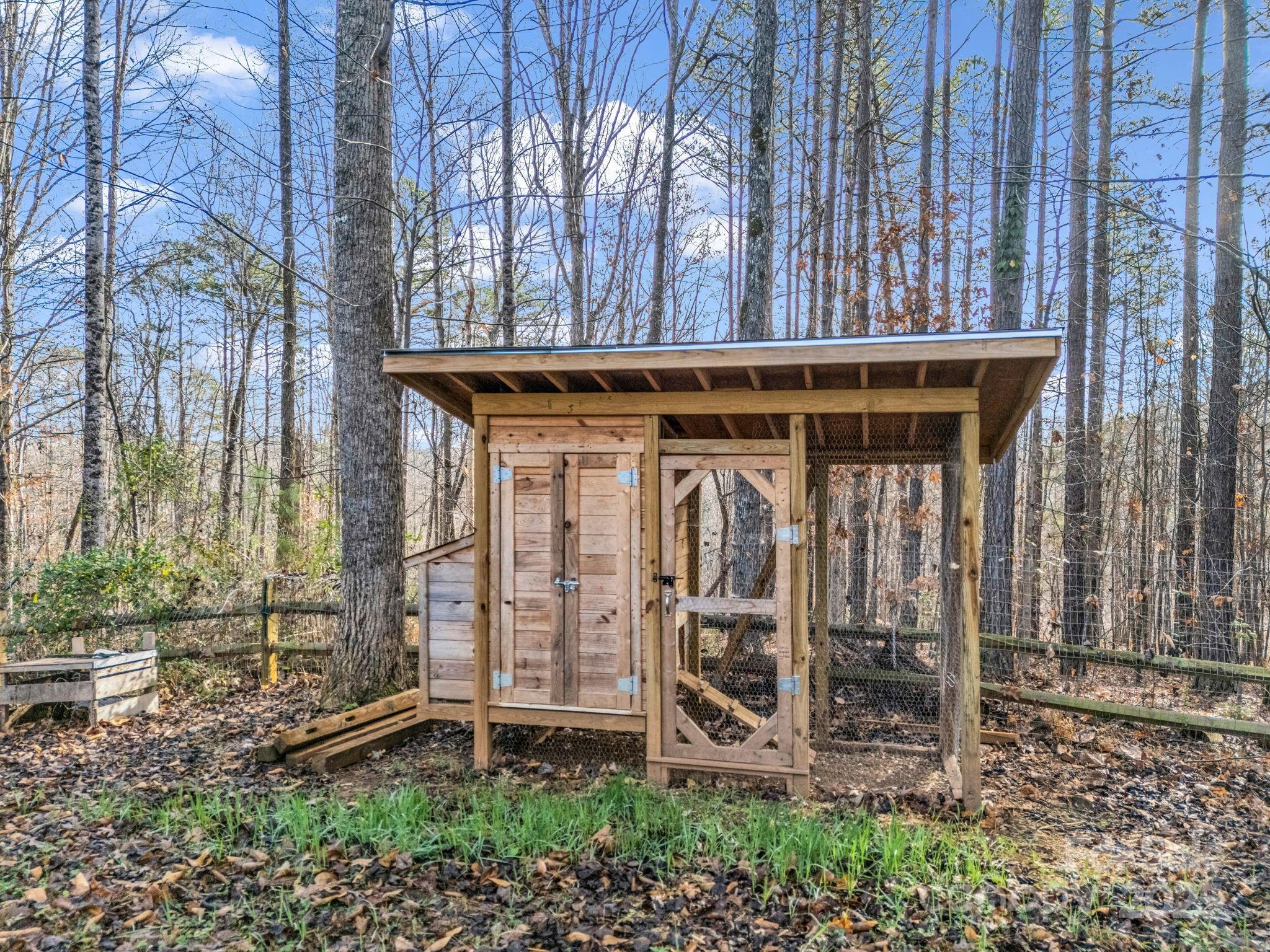 Vista At The Riverbank - Residential