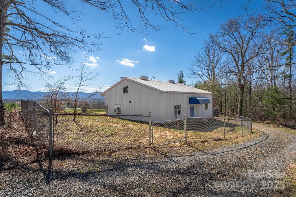 listing image 40