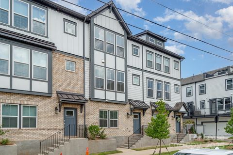 Photo of 408 Catawba Avenue, Davidson, NC 28036 (MLS # 4317094) Photo of 408 Catawba Avenue, Davidson, NC 28036 (MLS # 4317094)