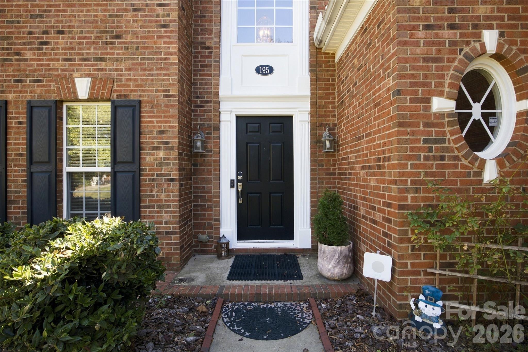 195 Huntly Lane