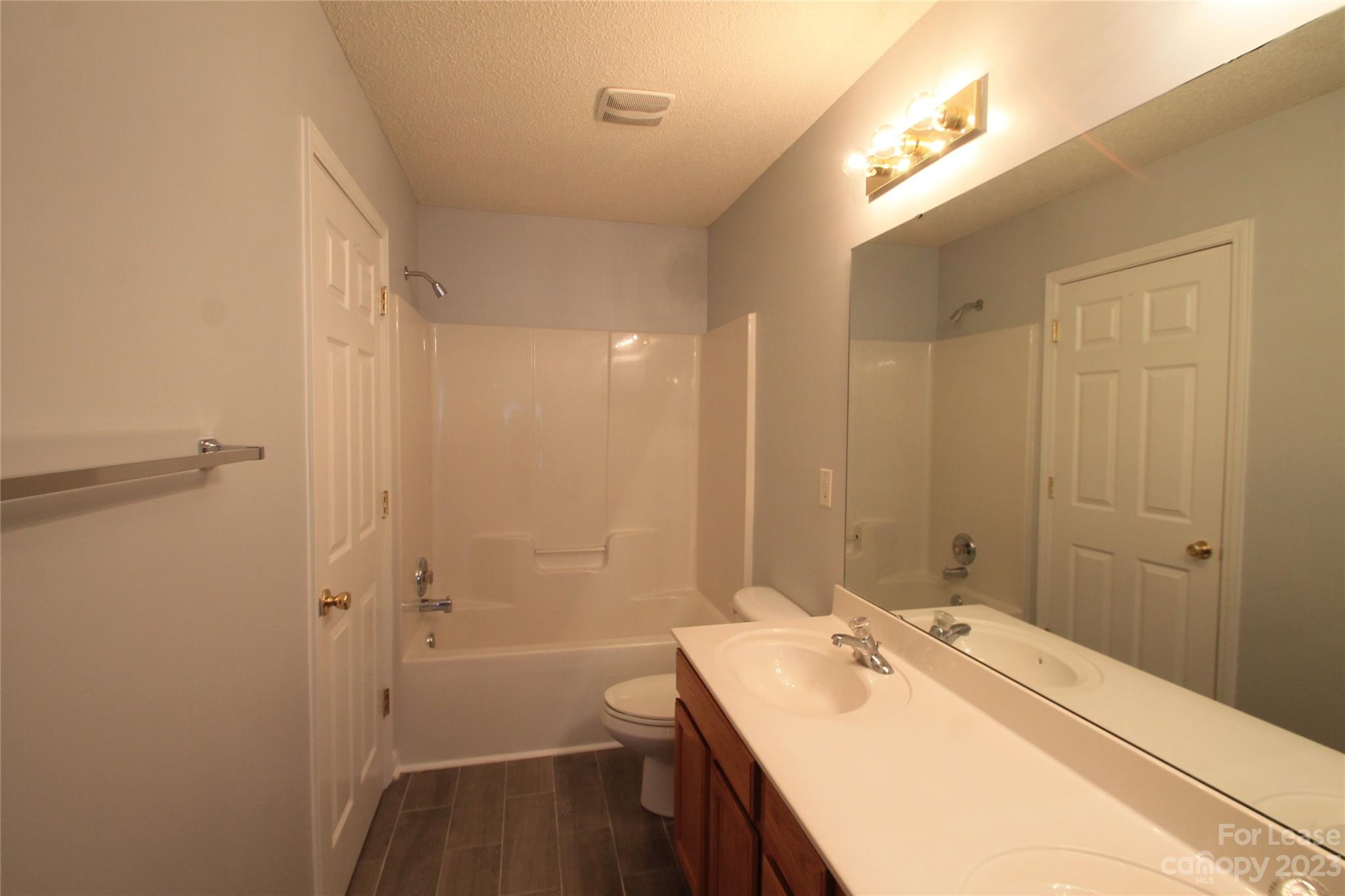 Townes at River Crossing - Residential Lease