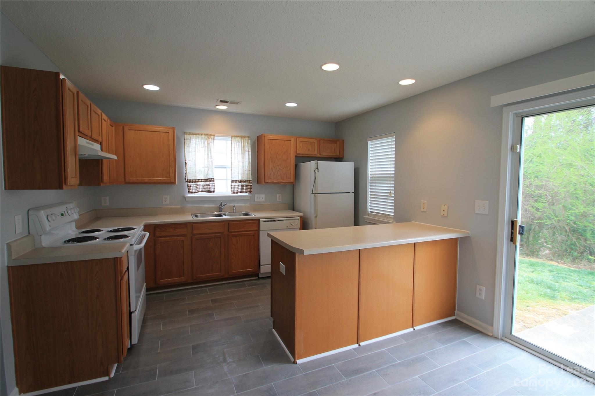 Townes at River Crossing - Residential Lease