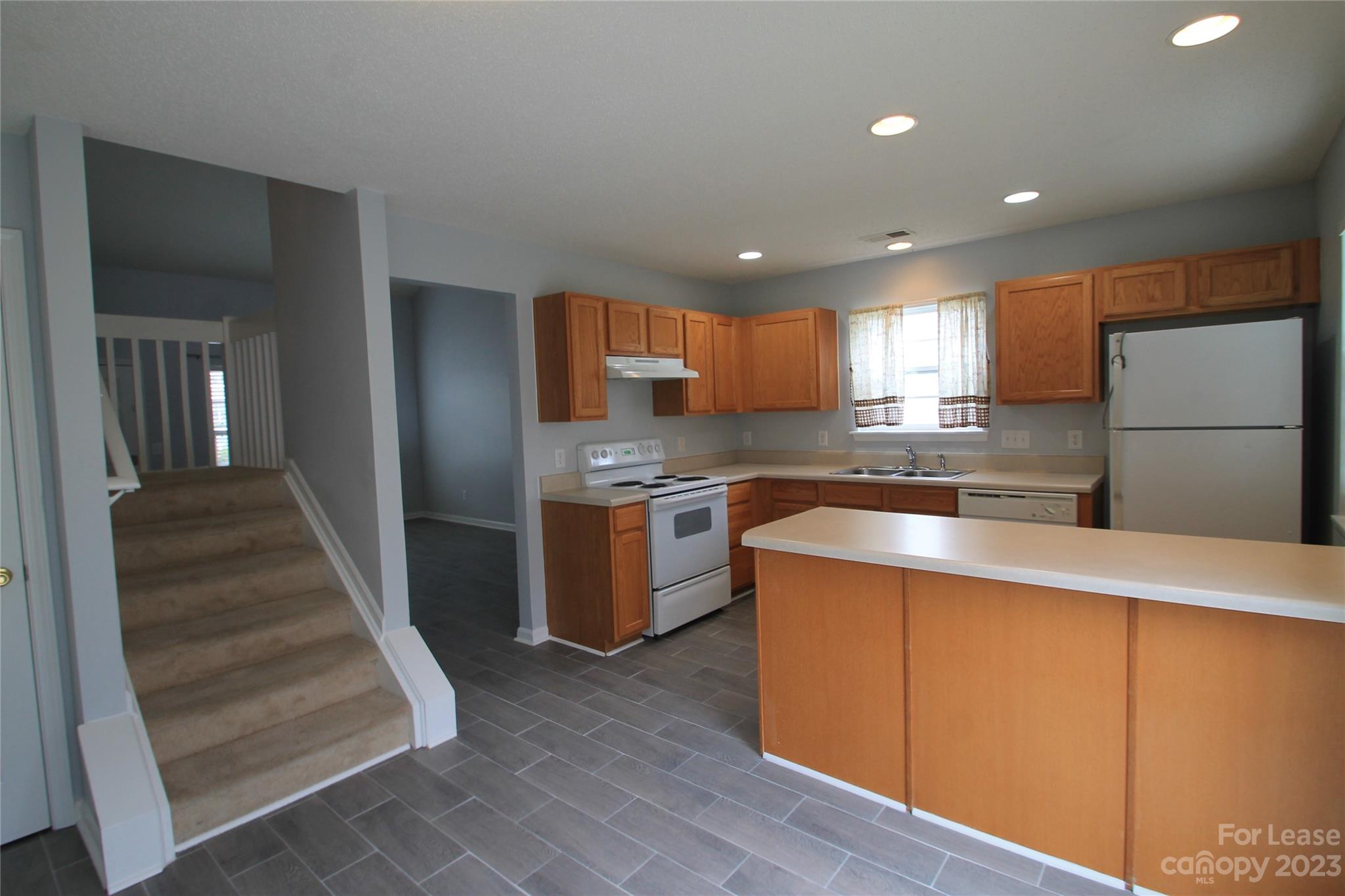 Townes at River Crossing - Residential Lease