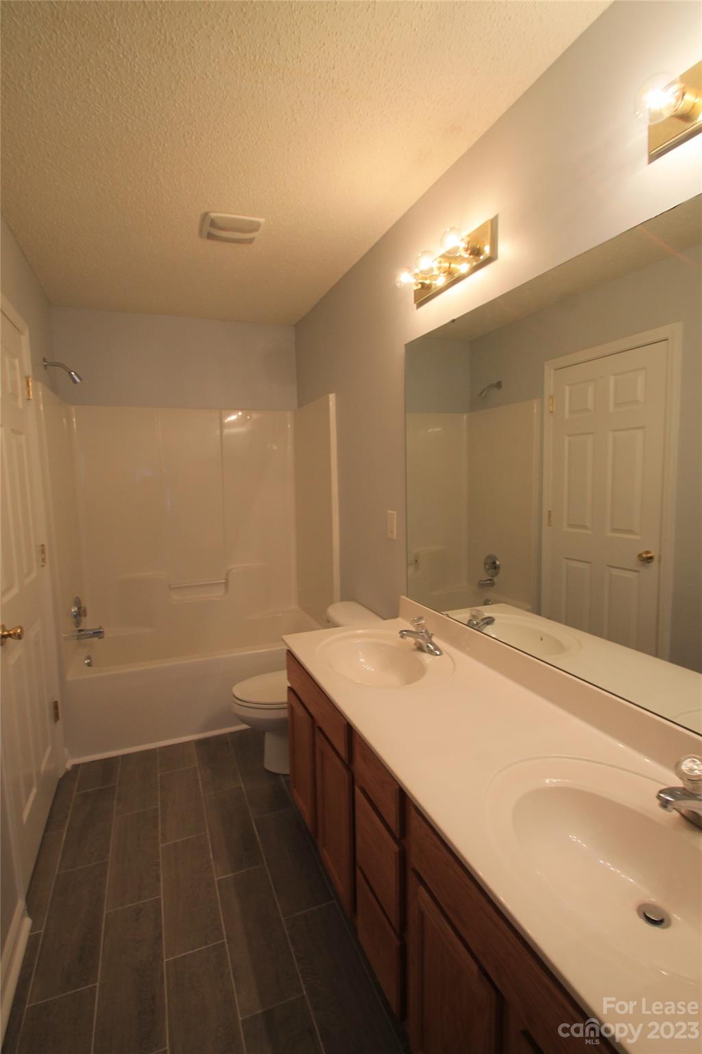 Townes at River Crossing - Residential Lease