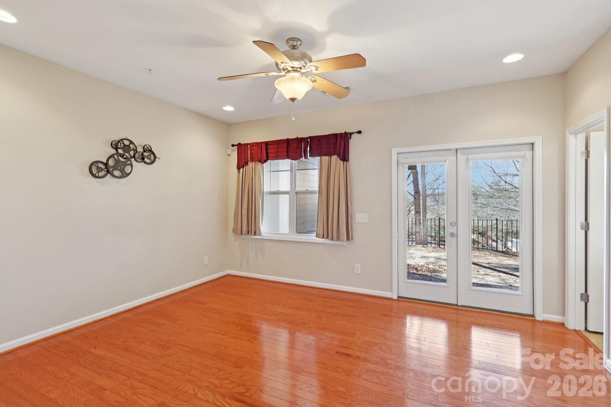 Lake Shore On Lake Wylie - Residential