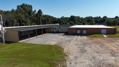 Photo of 1120 1st Street W, Conover, NC 28613 (MLS # 4301515)