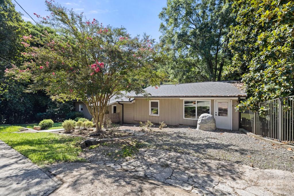 13833 Woody Point Road