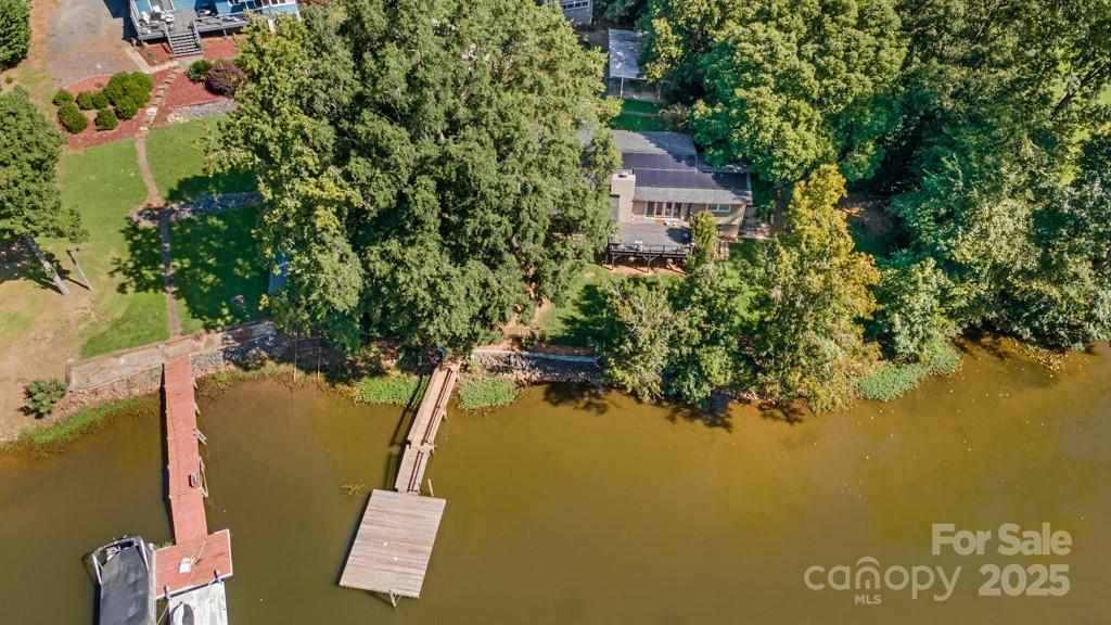 13833 Woody Point Road