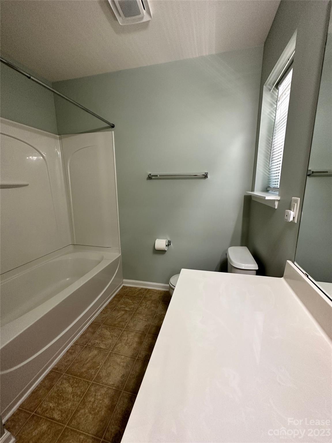 Lexington Commons - Residential Lease