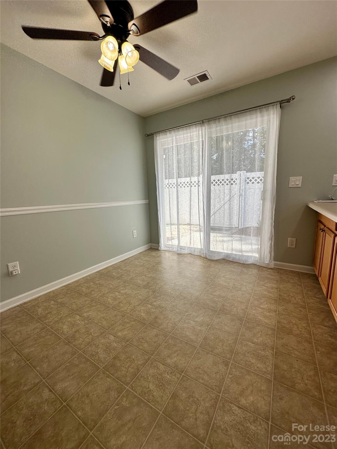 Lexington Commons - Residential Lease