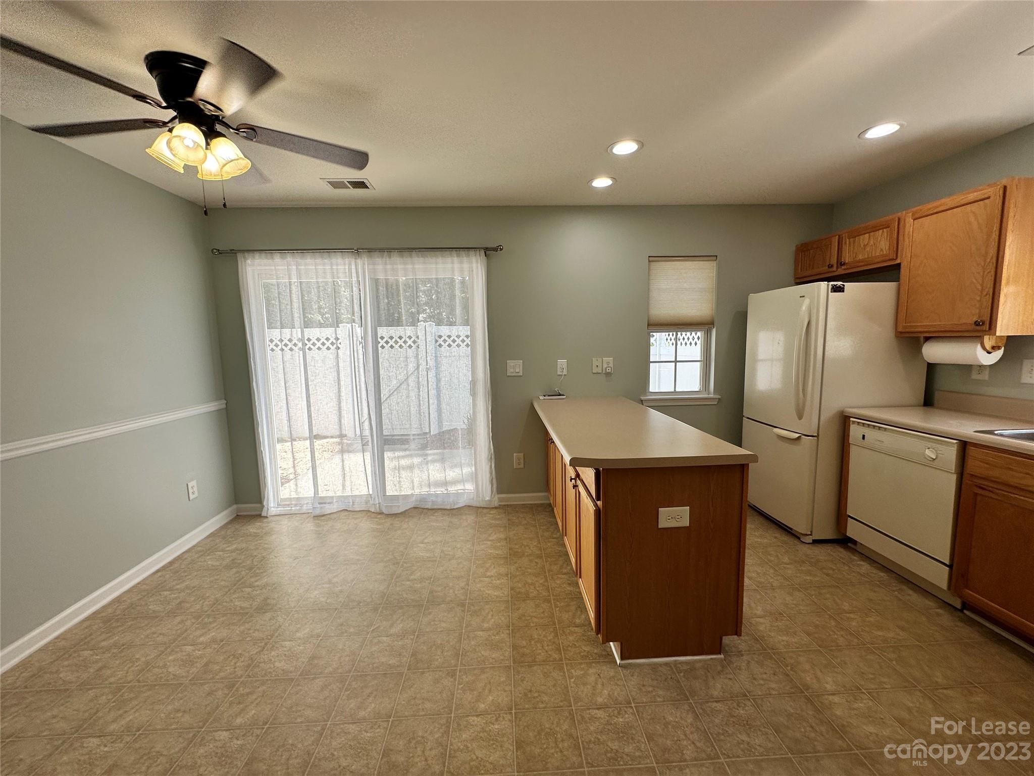 Lexington Commons - Residential Lease