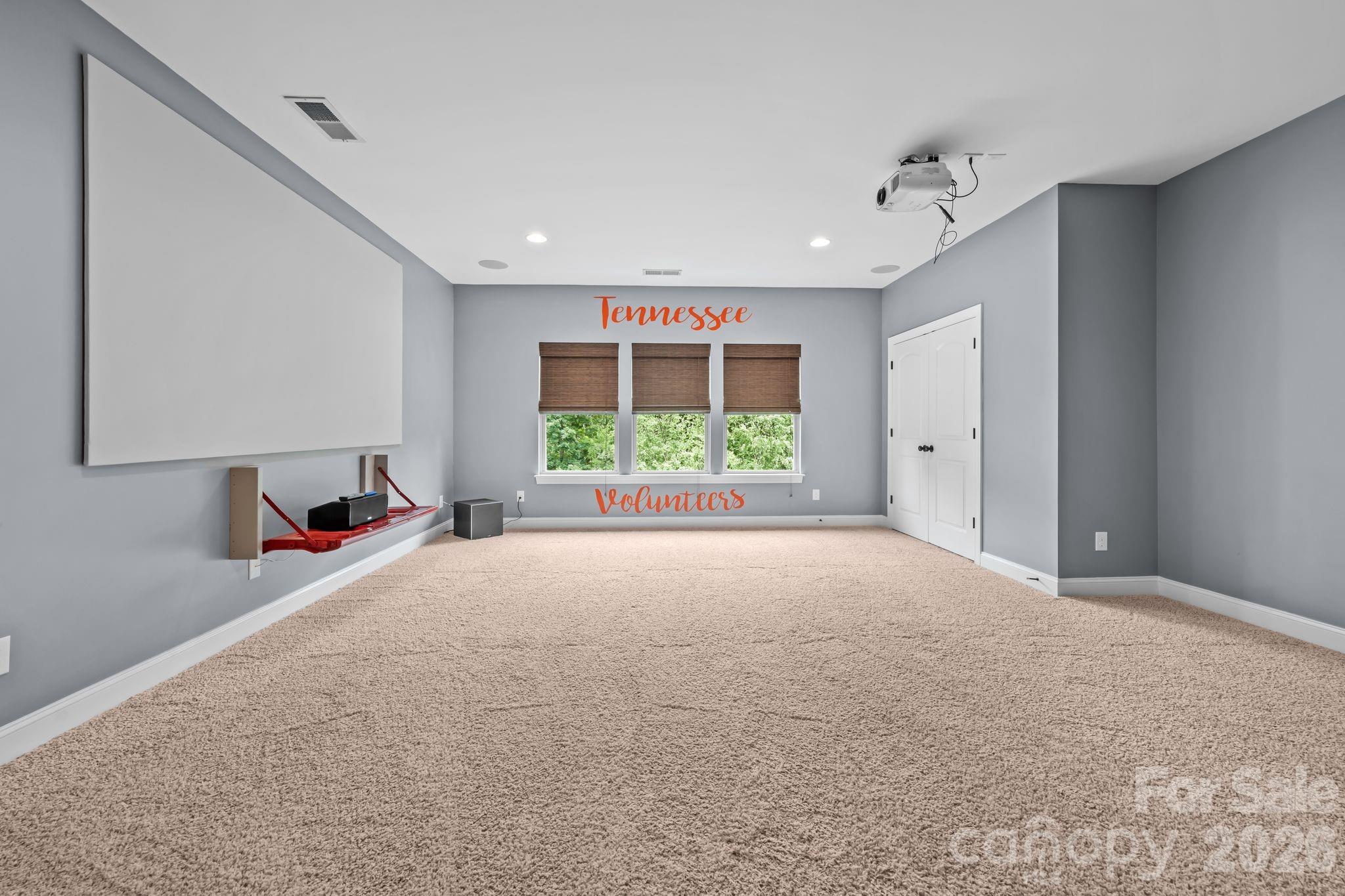 SERENITY POINT - Residential