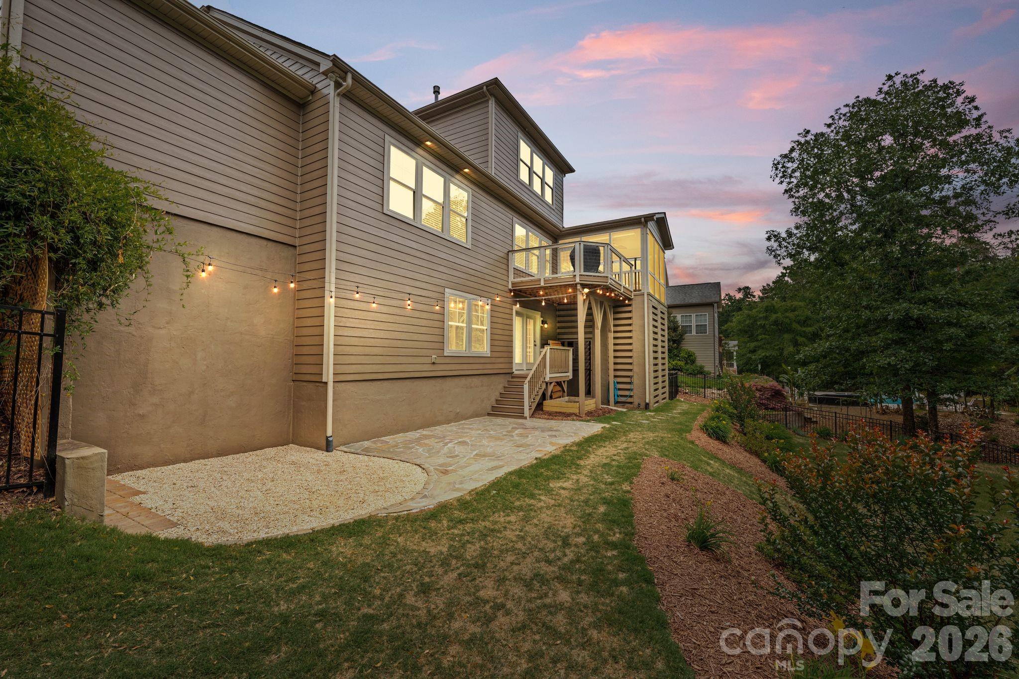 SERENITY POINT - Residential
